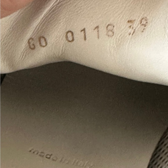 LOUIS VUITTON DENIM SNEAKER SIZE 39 (9 US) - Picture 6 of 9